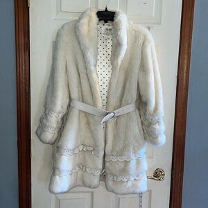 VTG-the children’s place-L(10-12)-cream-Faux fur, long, lined, belted, coat.